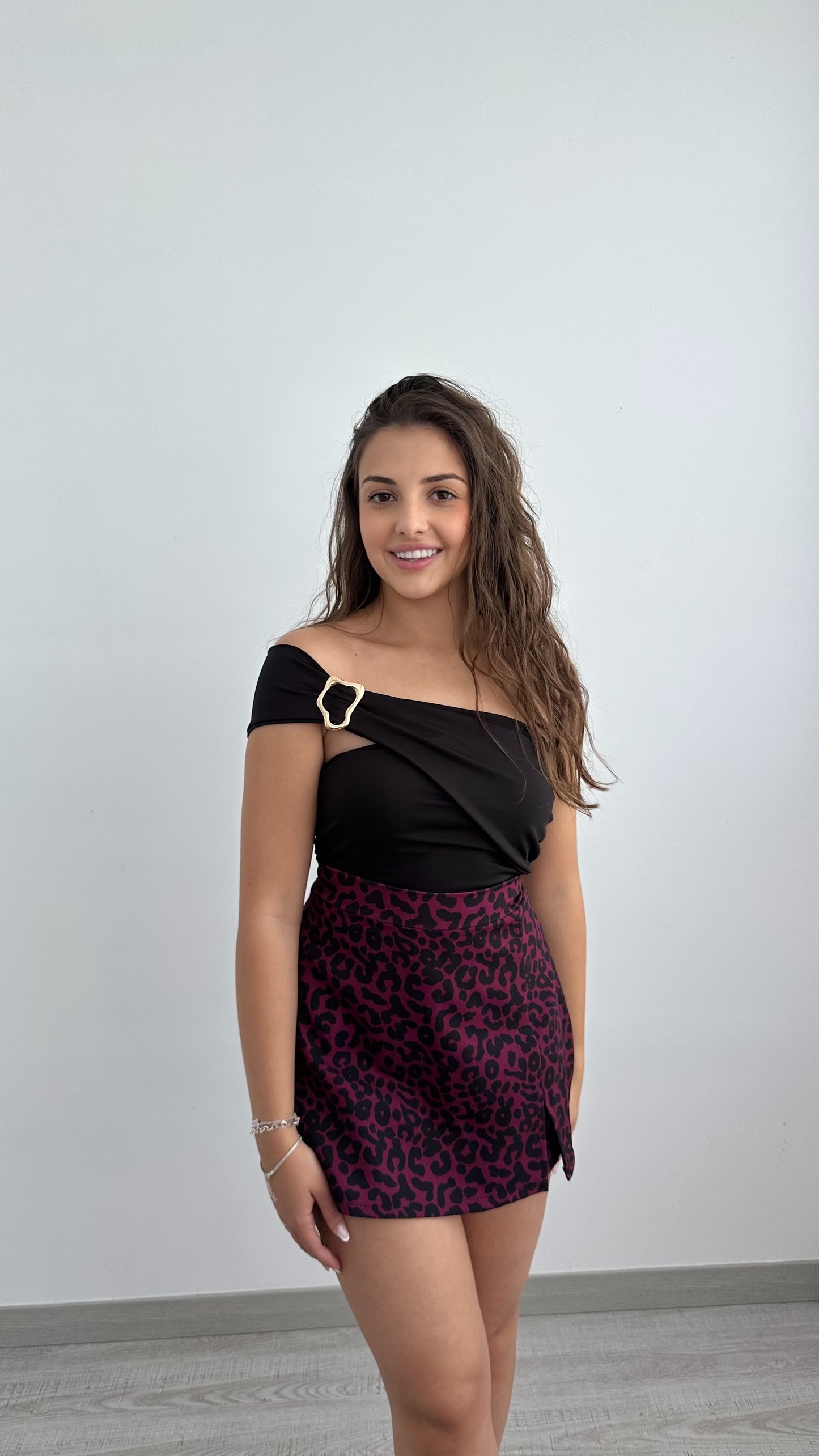 Falda Leopardo burdeo